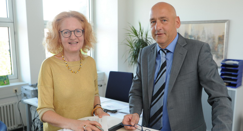 Seminarleitung Bild zeigt Frau Thimet und Herrn Rein